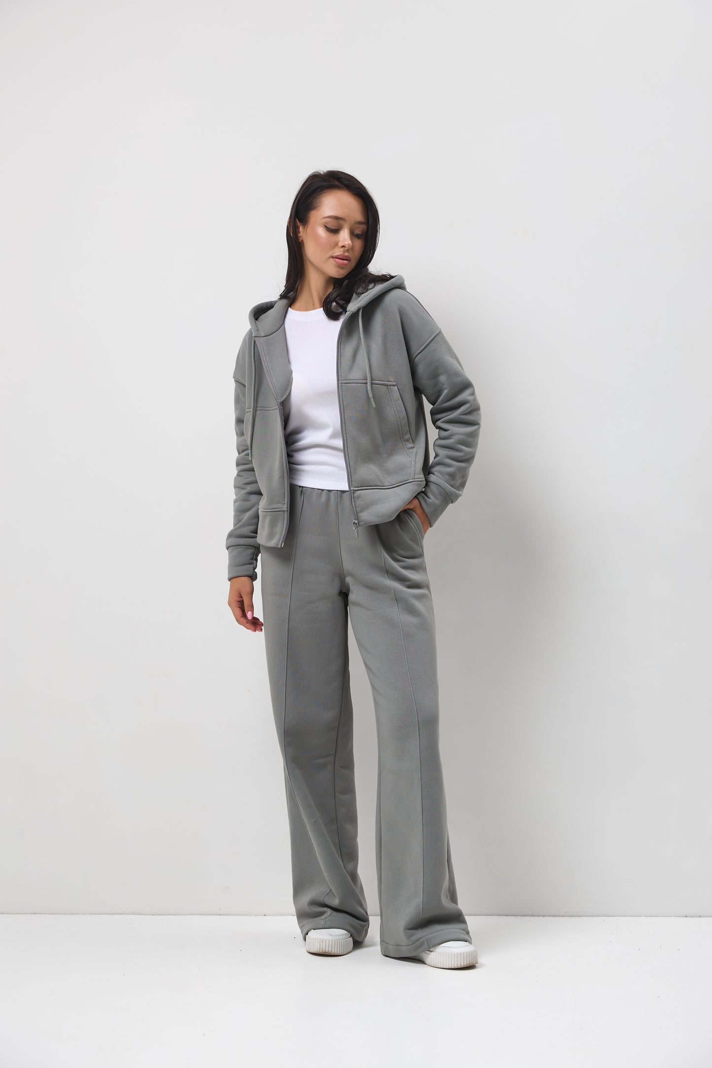 ZORO WOMAN ZIP KIT